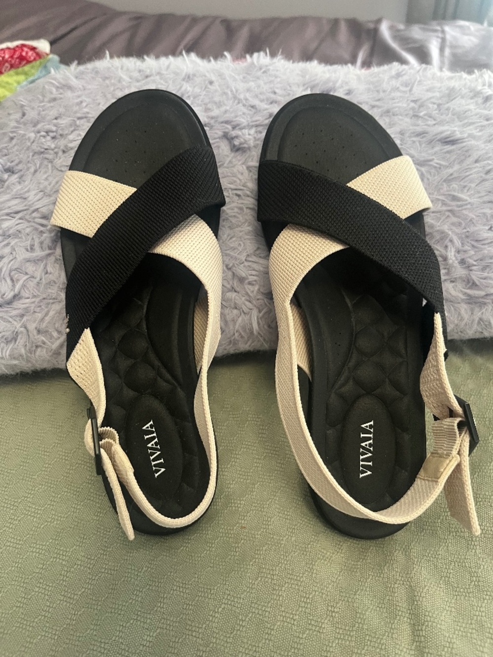 Vivaia Black/cream Crisscross Sandal, 8.5